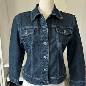 World standard last in L I f C first out stretch jacket